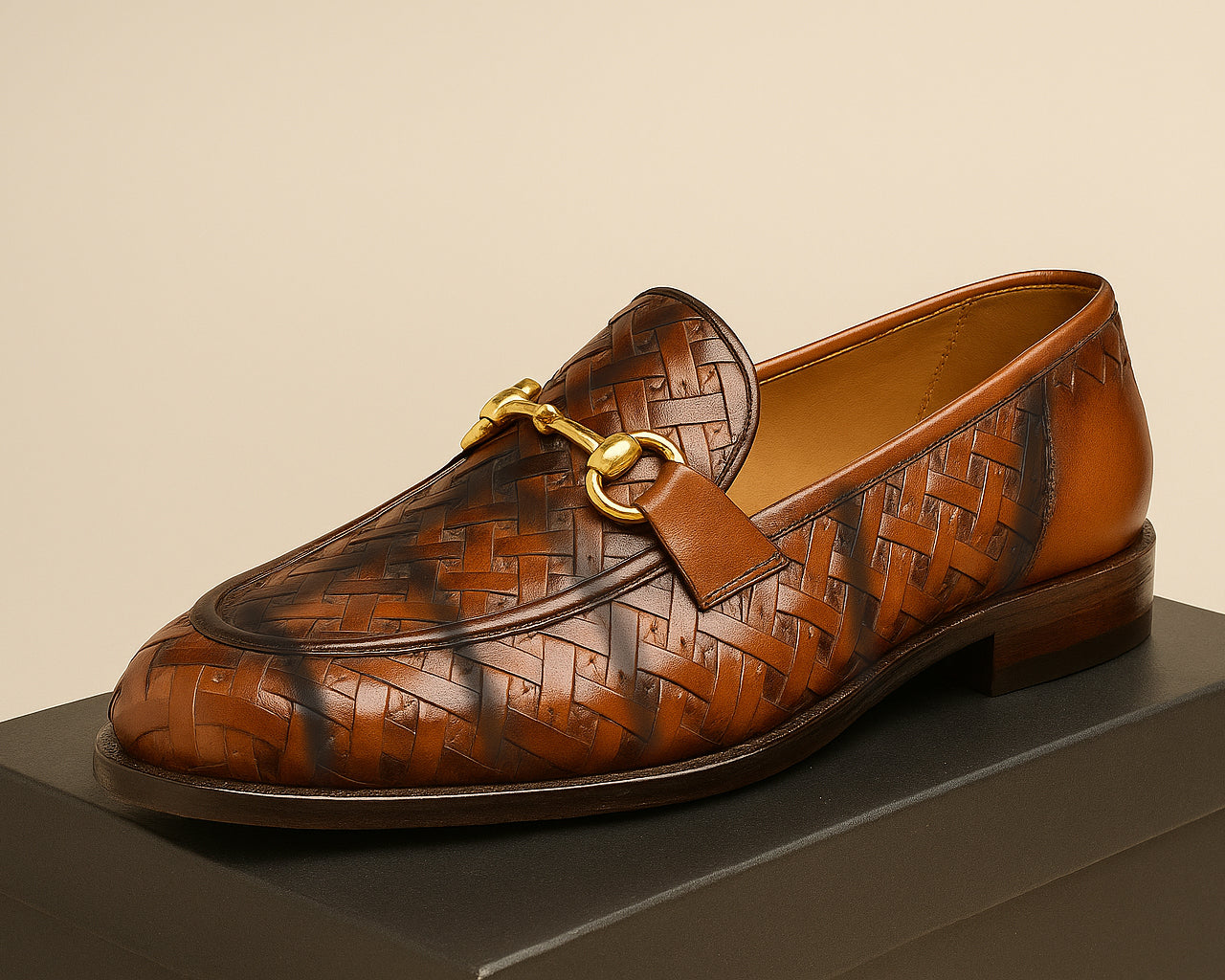 Woven Leather Loafers – Classic Cut Design